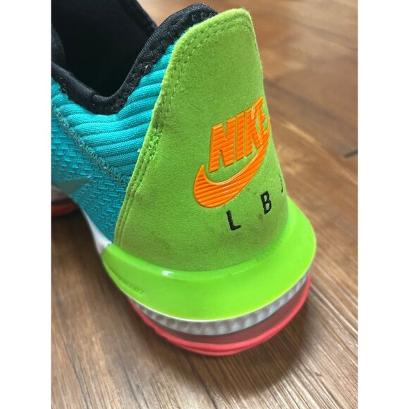 Nike LeBron 16 Low Air Max Trainer 2 - Size 10.5 - Picture 11 of 14